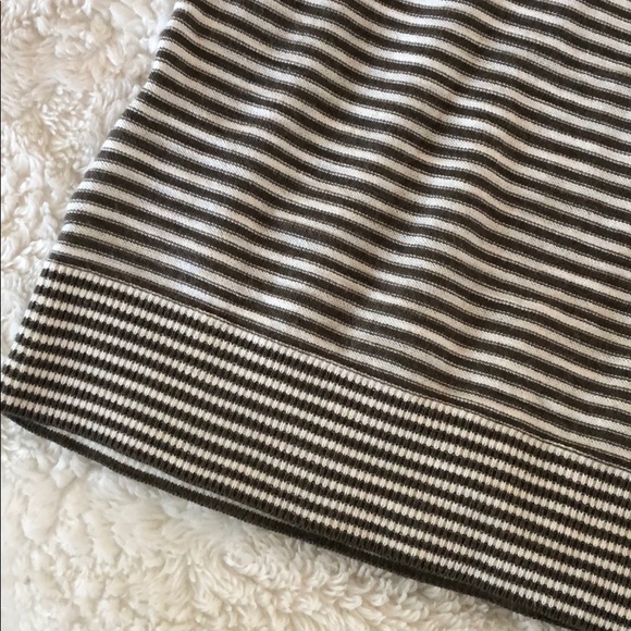 Ann Taylor Loft Short Sleeve Top - Picture 3 of 3